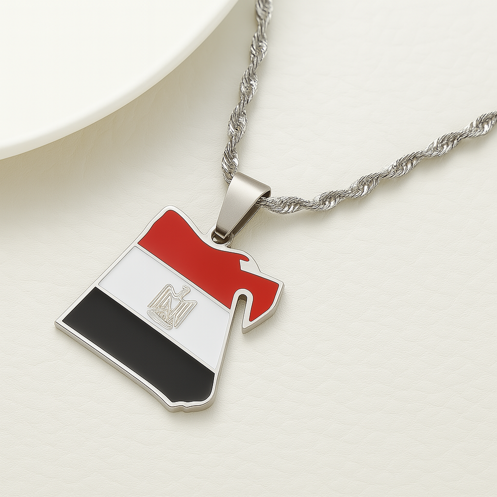 Ägypten Halskette mit Landkarten-Anhänger in Nationalfarben mit Adler-Wappen, silber