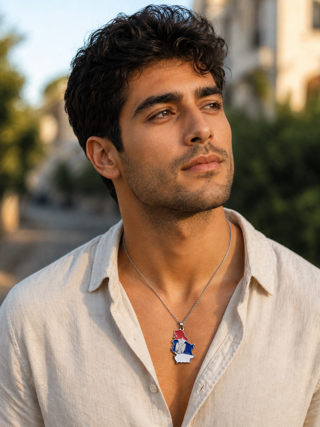 Serbien Kette in Silber mit serbischem Wappen Anhänger – Halskette mit Serbien Motiv am Model