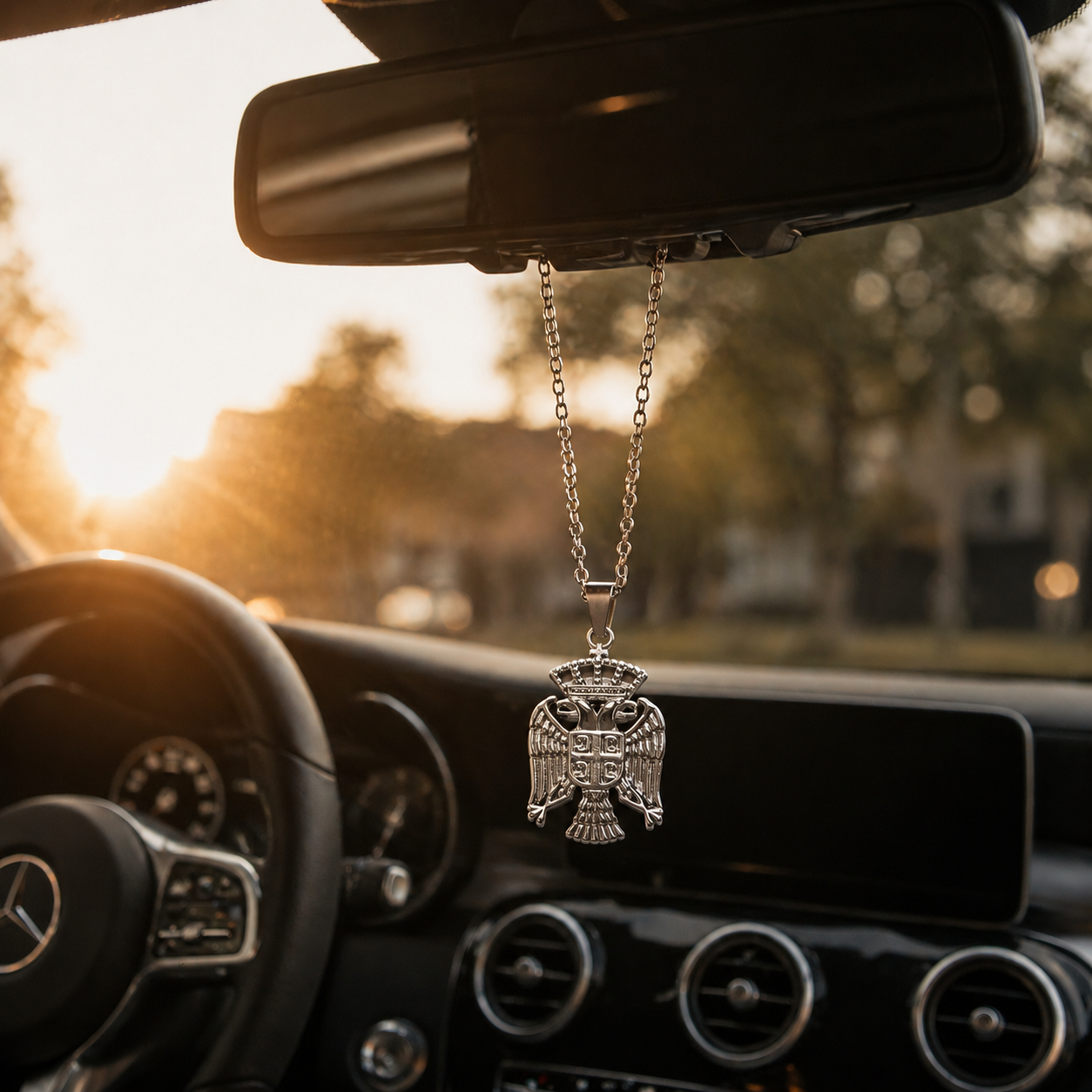 Serbien Kette in Silber mit serbischem Doppeladler Wappen am Auto Rückspiegel